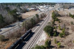 304 Hoover Street N  photo 4