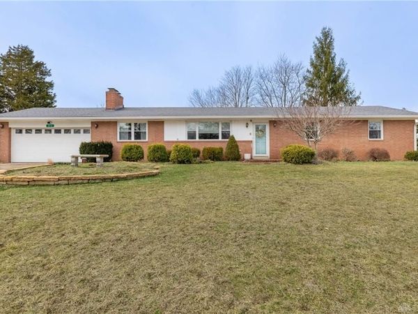 2616 N Emerald Drive, Dayton, OH 45431