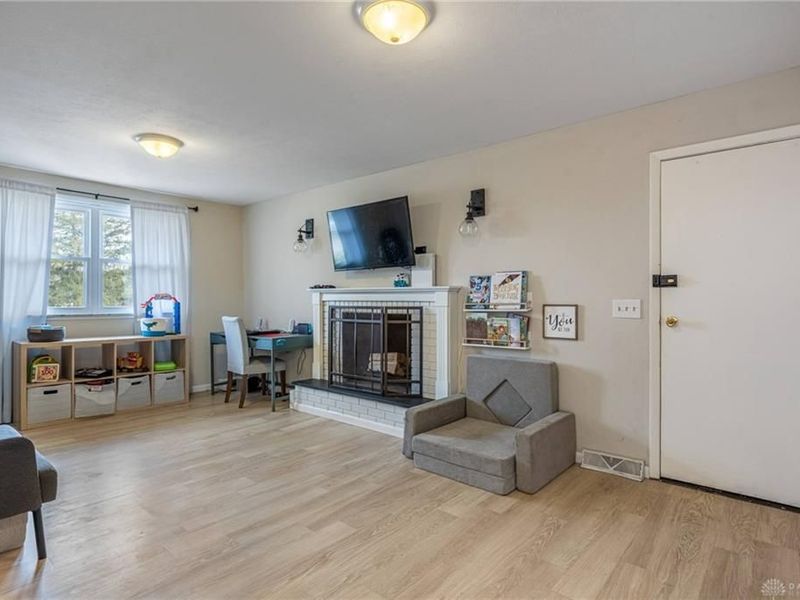 2616 N Emerald Drive, Dayton, OH 45431 Photo 10