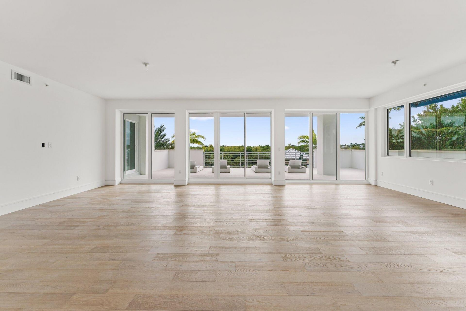 1 S Coastal Way, Unit 201, Jupiter, FL 33477 Photo