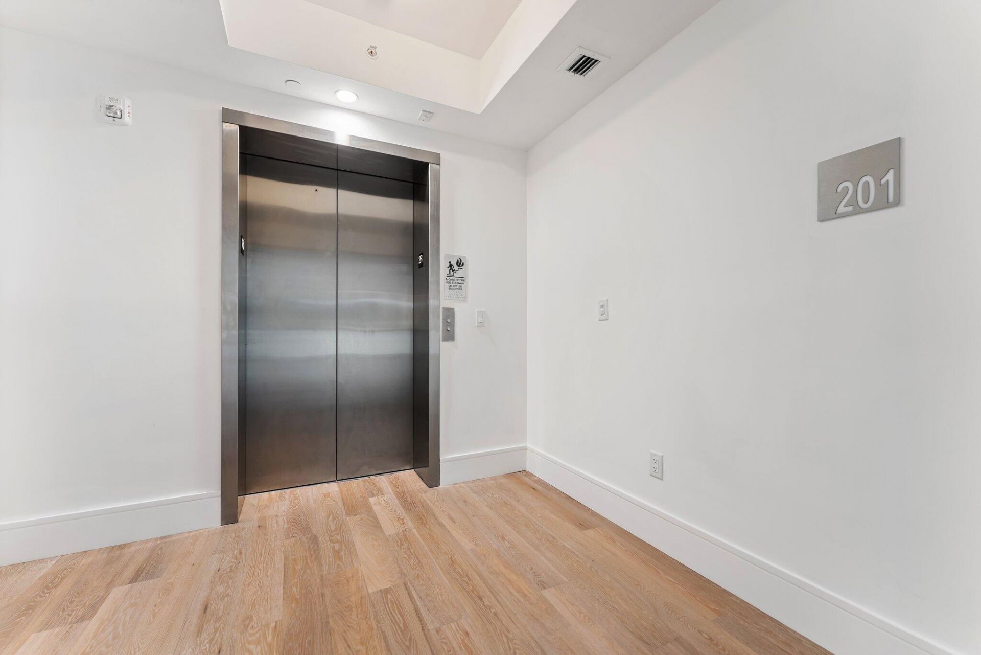 1 S Coastal Way, Unit 201, Jupiter, FL 33477 Photo