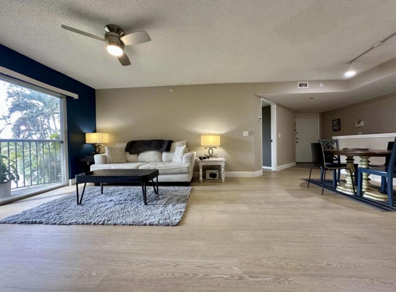 4191 N Haverhill Road, Unit 405, West Palm Beach, FL 33417 Photo