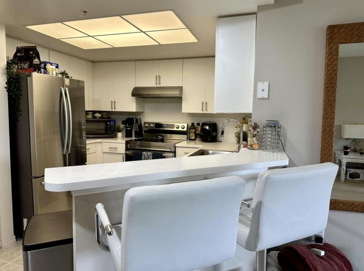 4191 N Haverhill Road, Unit 405, West Palm Beach, FL 33417 Photo