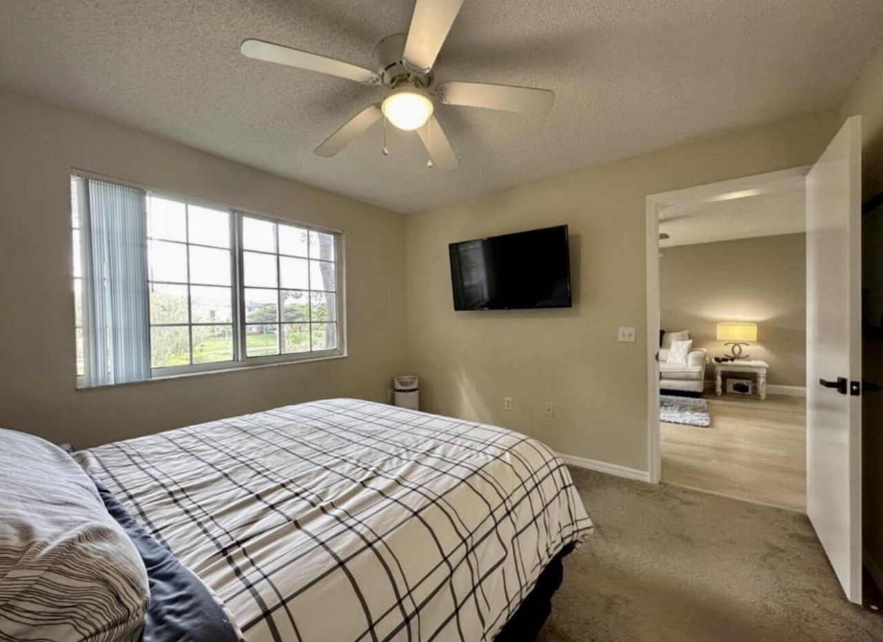 4191 N Haverhill Road, Unit 405, West Palm Beach, FL 33417 Photo