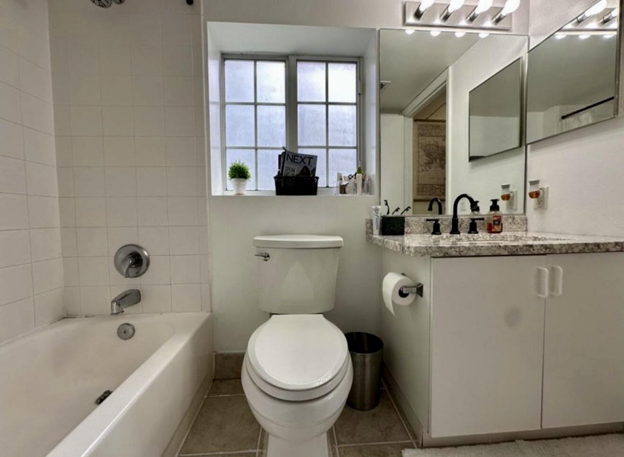 4191 N Haverhill Road, Unit 405, West Palm Beach, FL 33417 Photo