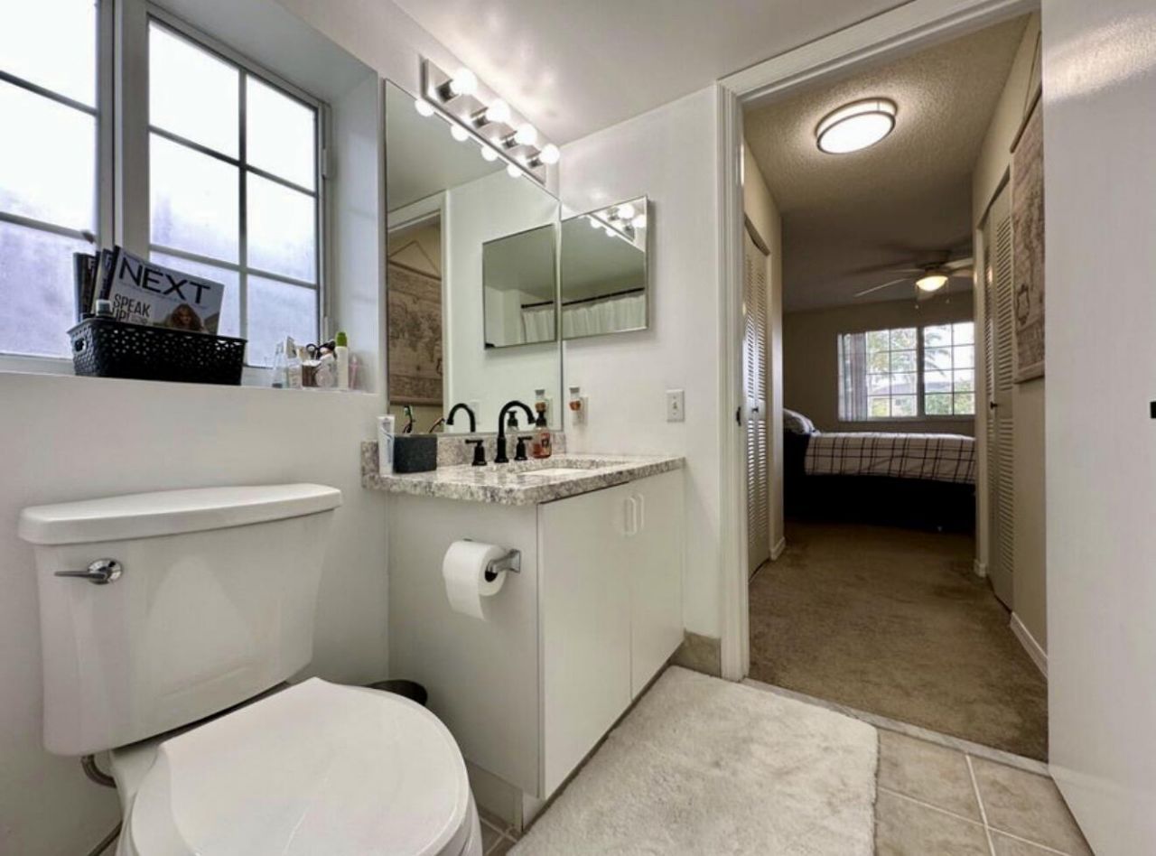 4191 N Haverhill Road, Unit 405, West Palm Beach, FL 33417 Photo