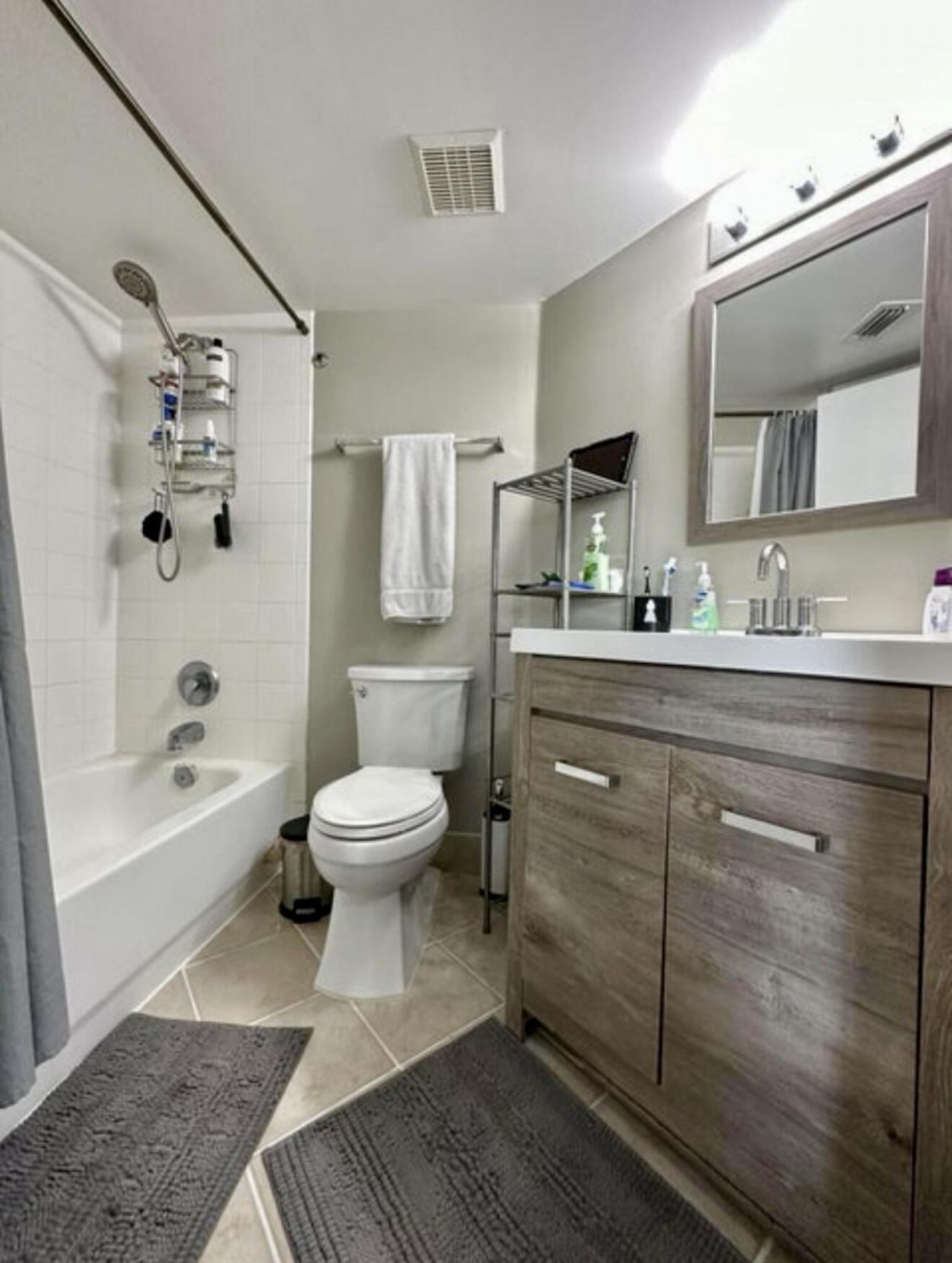 4191 N Haverhill Road, Unit 405, West Palm Beach, FL 33417 Photo