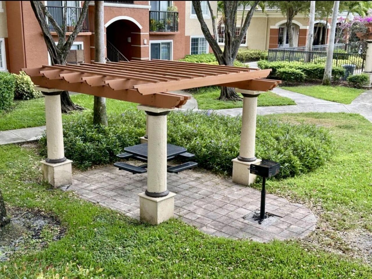 4191 N Haverhill Road, Unit 405, West Palm Beach, FL 33417 Photo