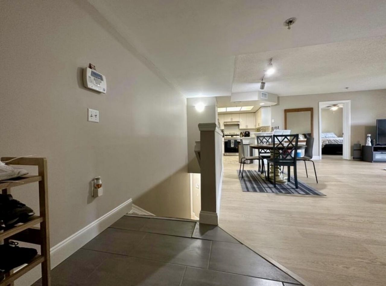 4191 N Haverhill Road, Unit 405, West Palm Beach, FL 33417 Photo