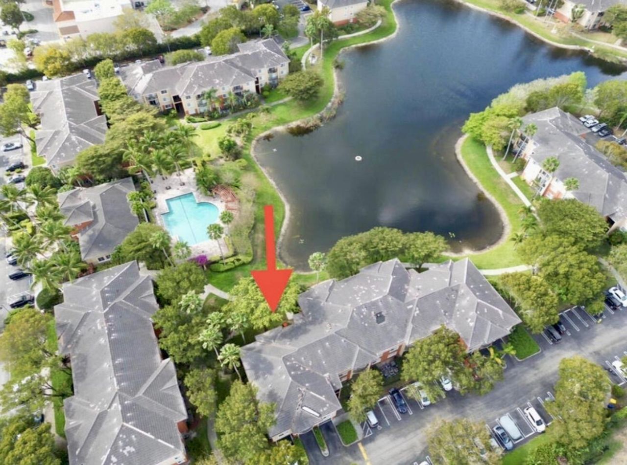 4191 N Haverhill Road, Unit 405, West Palm Beach, FL 33417 Photo