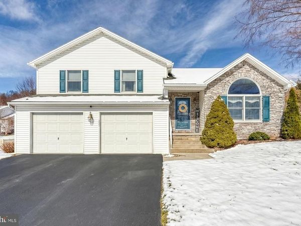 331 BRADDOCK DRIVE, ETTERS, PA 17319
