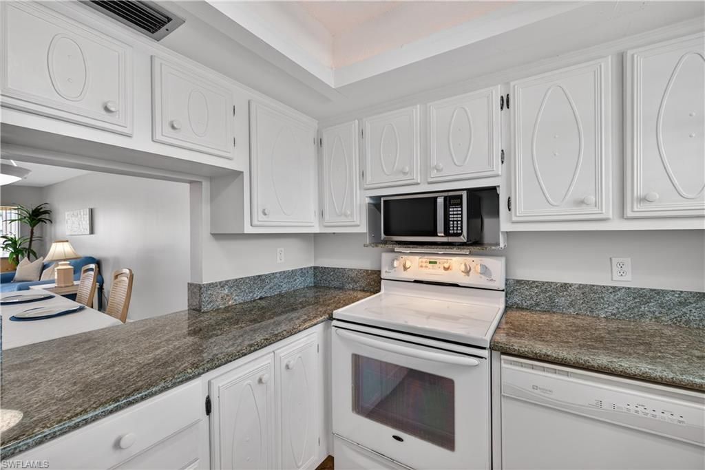 325 Charlemagne Blvd, Unit A206, Naples, FL 34112 Photo