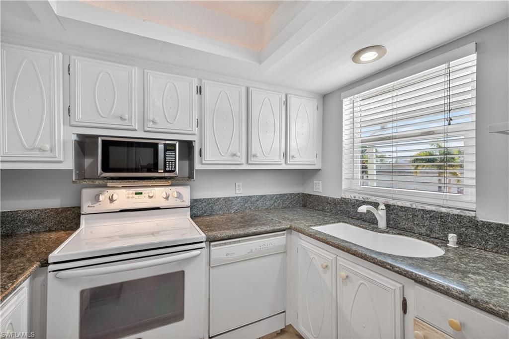 325 Charlemagne Blvd, Unit A206, Naples, FL 34112 Photo