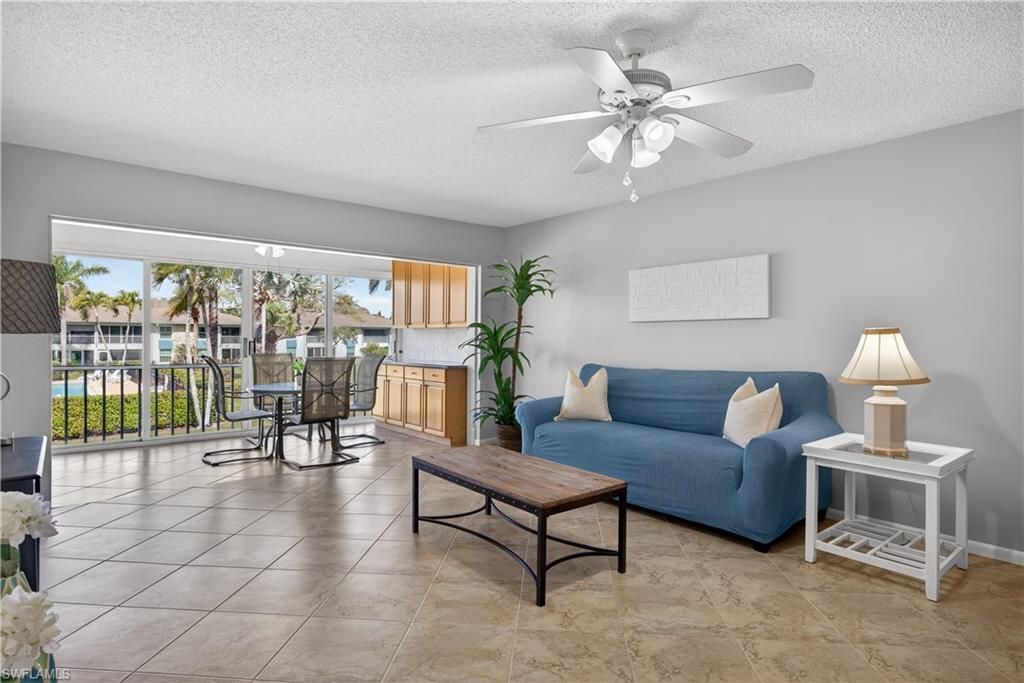 325 Charlemagne Blvd, Unit A206, Naples, FL 34112 Photo