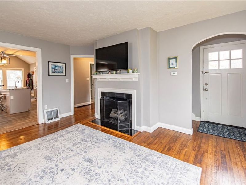 388 Crestwood Avenue, Wadsworth, OH 44281 Photo 2