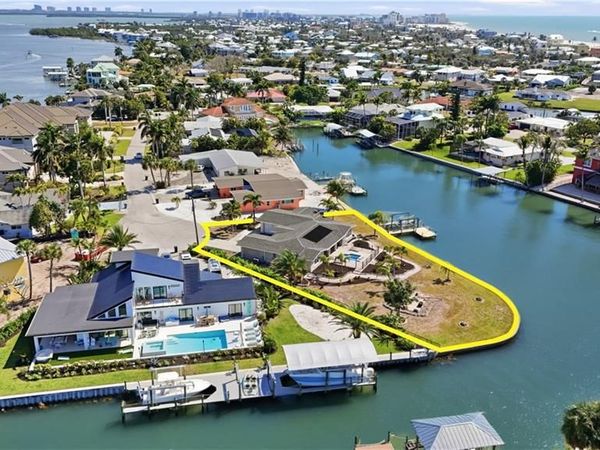 675 Randy LN, FORT MYERS BEACH, FL 33931