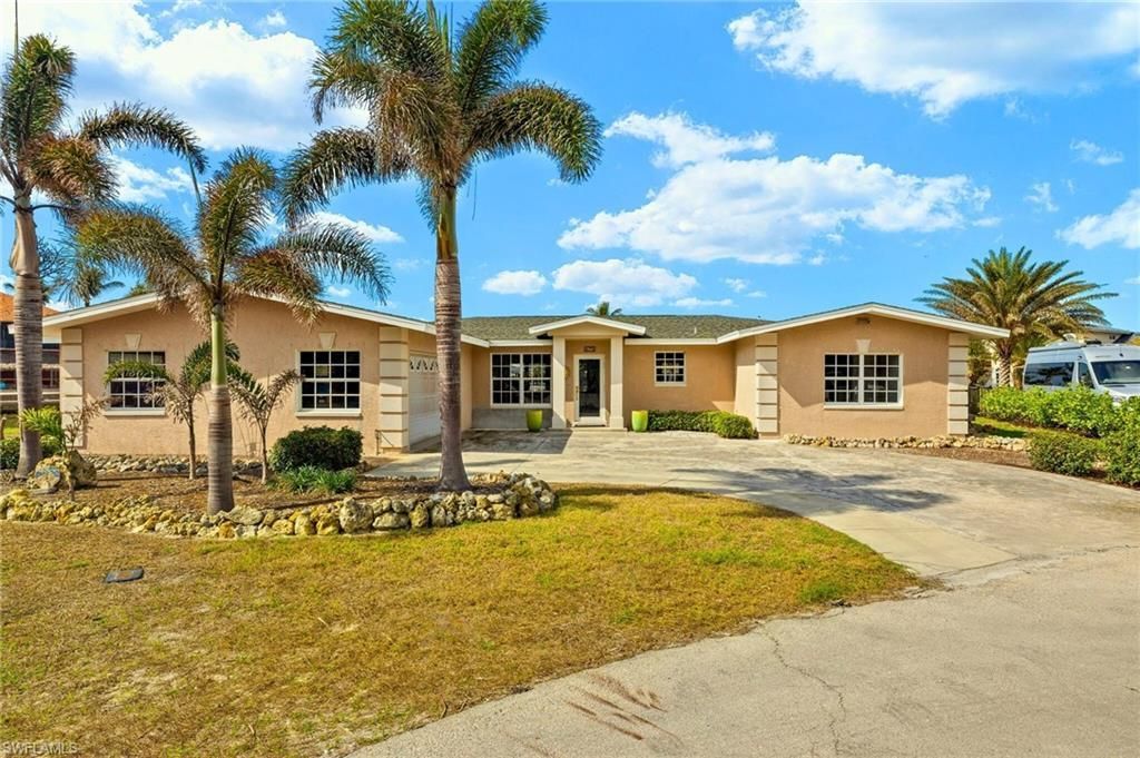 675 Randy Ln, Fort Myers Beach, FL 33931 Photo