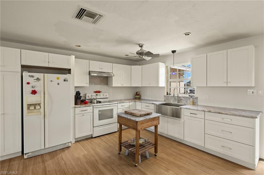 675 Randy Ln, Fort Myers Beach, FL 33931 Photo