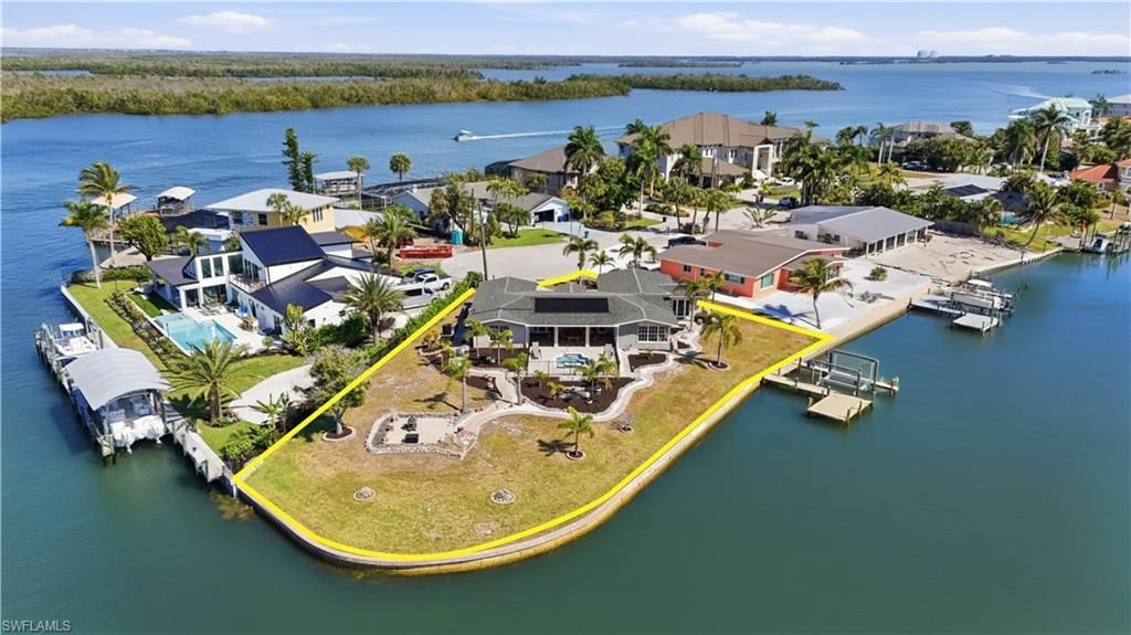 675 Randy Ln, Fort Myers Beach, FL 33931 Photo
