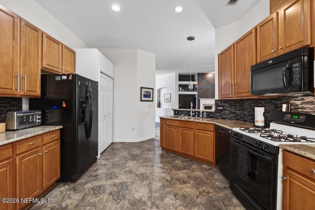 14687 Silver Glen Drive E, Jacksonville, FL 32258 Photo