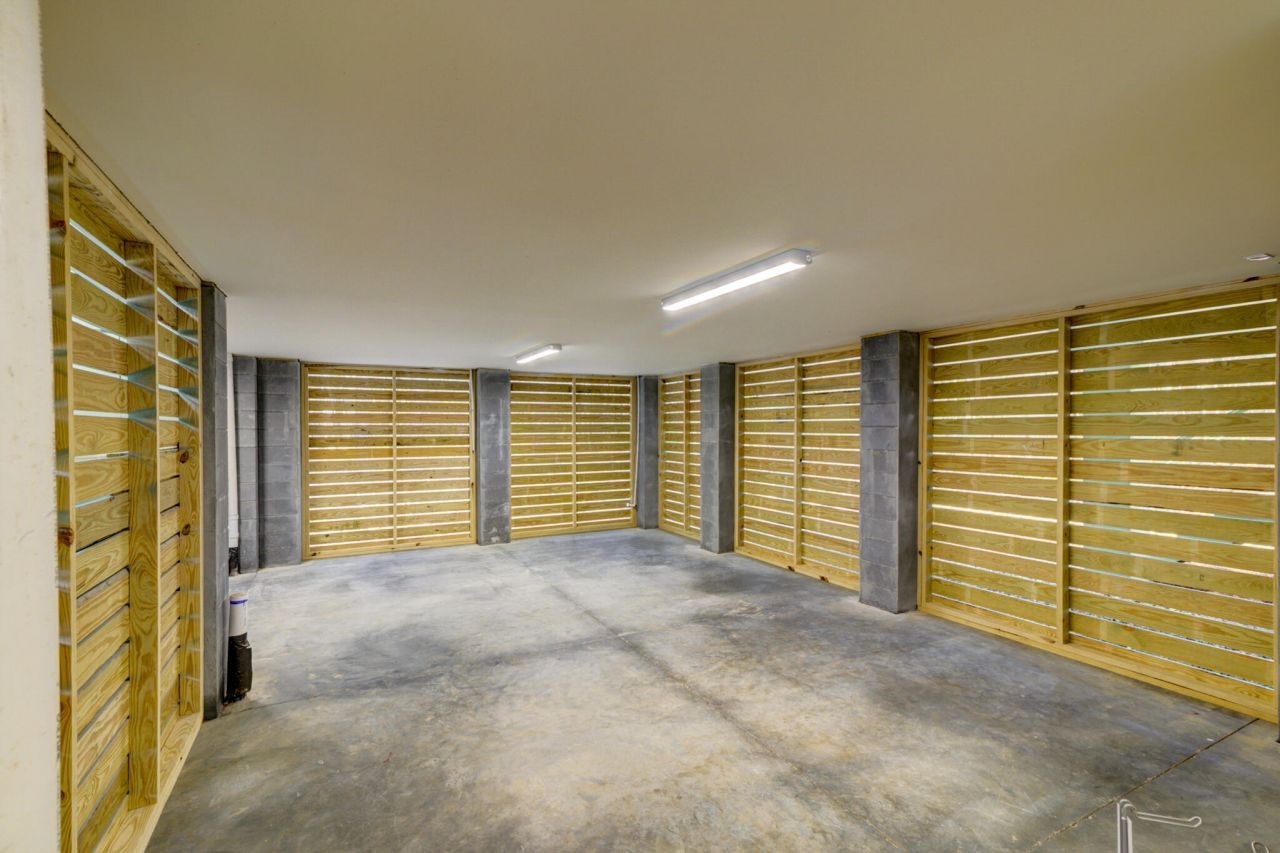 1632 John Fenwick Lane Photo 58