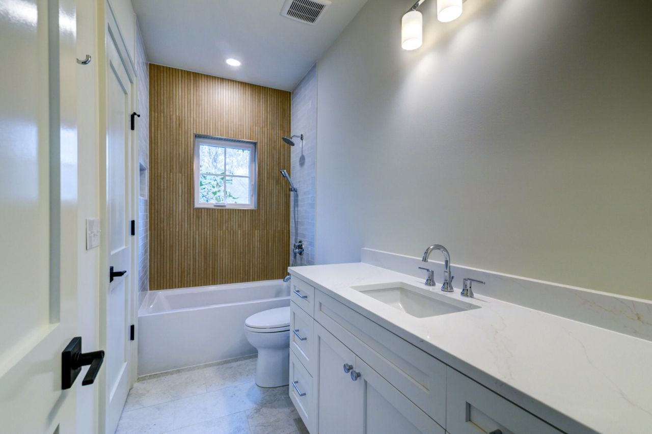 1628 John Fenwick Lane Photo 42