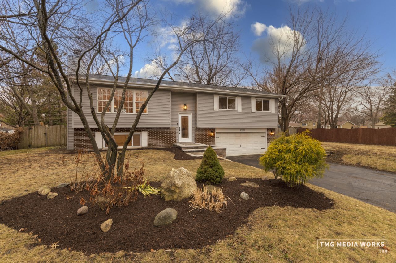 24331 Davids Court, Naperville, IL 60564 Main Photo