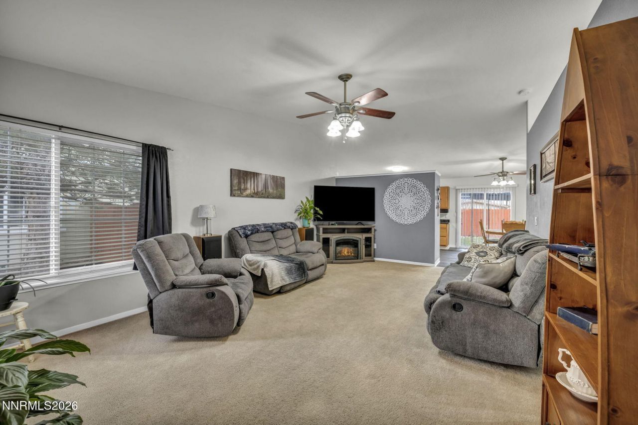 18248 Silverleaf Court, Reno, NV 89508 Photo