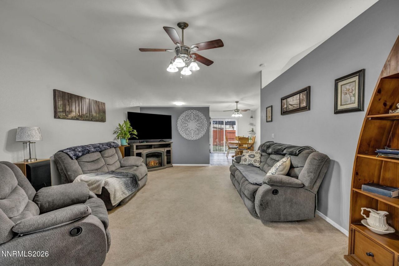 18248 Silverleaf Court, Reno, NV 89508 Photo