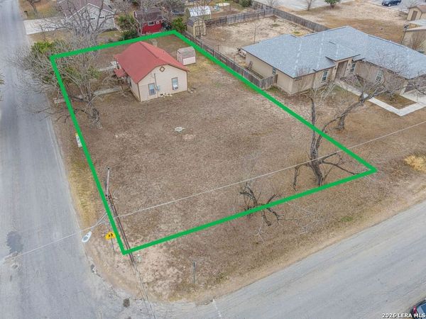 1516 Mexico, Castroville, TX 78009