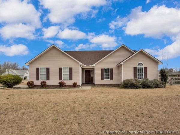 160 Moorea Drive, Raeford, NC 28376