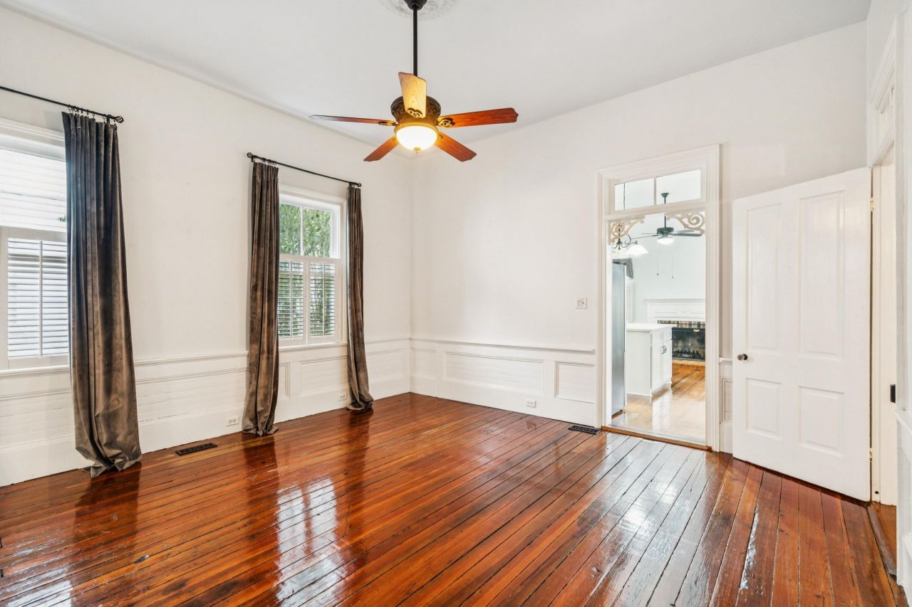 214 E Doty Avenue Photo 10