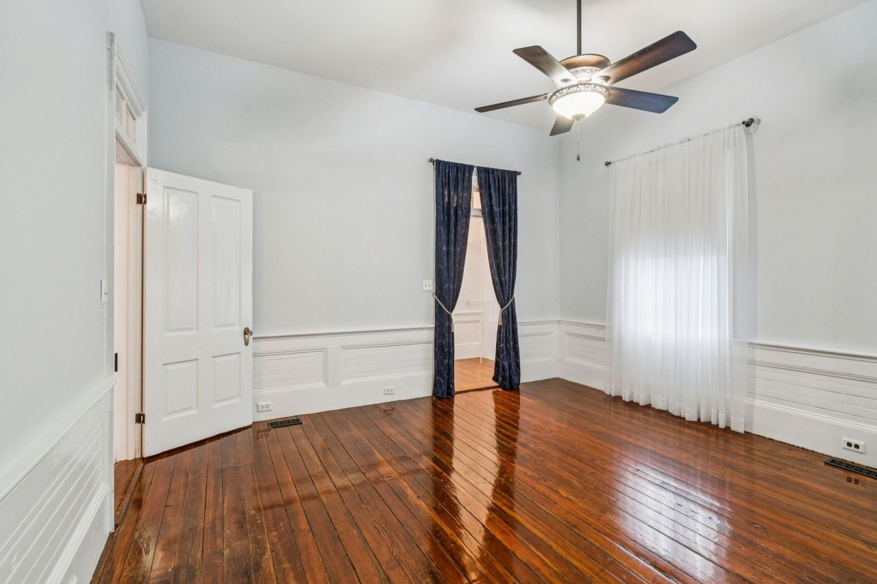 214 E Doty Avenue Photo 27