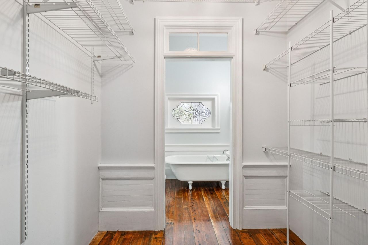 214 E Doty Avenue Photo 28