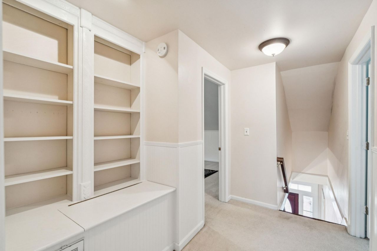 214 E Doty Avenue Photo 33