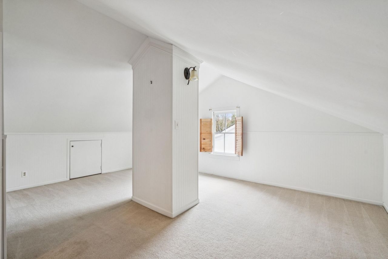 214 E Doty Avenue Photo 35