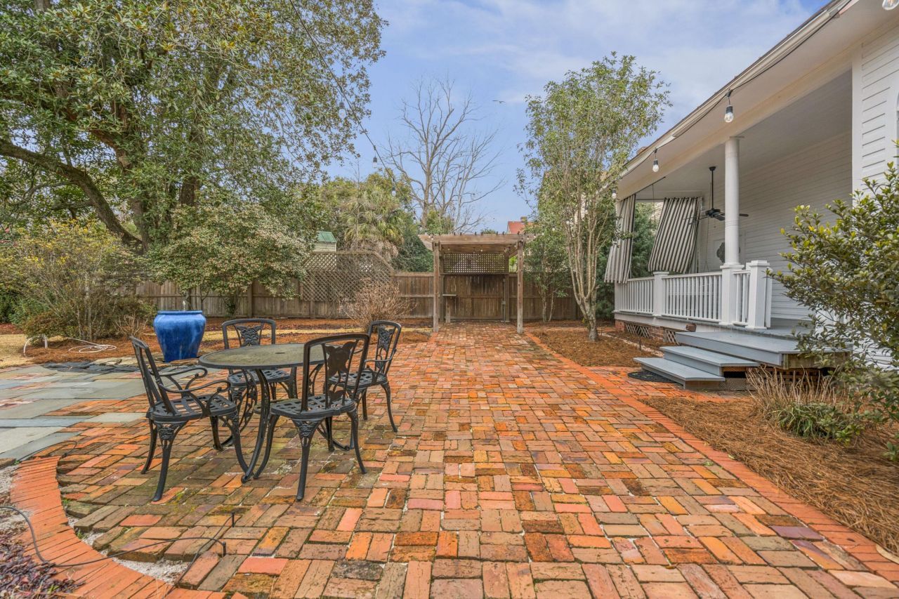 214 E Doty Avenue Photo 45