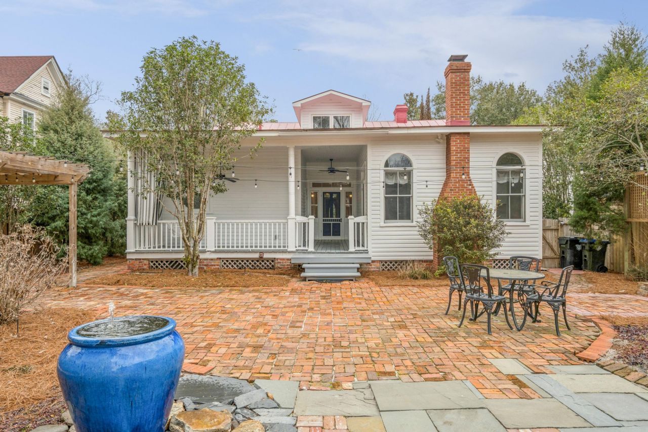 214 E Doty Avenue Photo 46