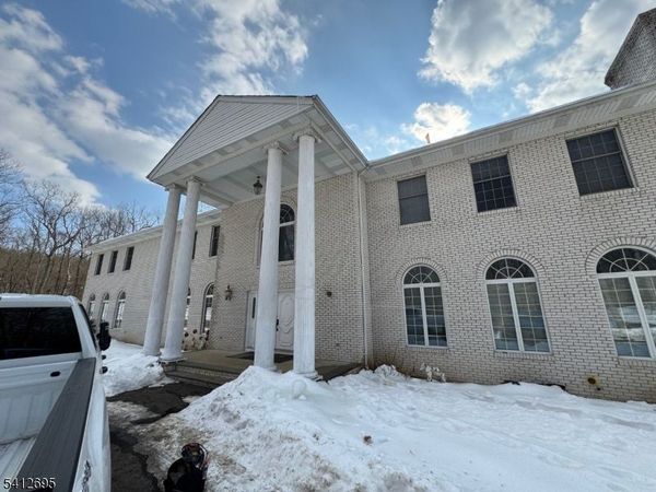 28 Miller Dr, Boonton, NJ 07005