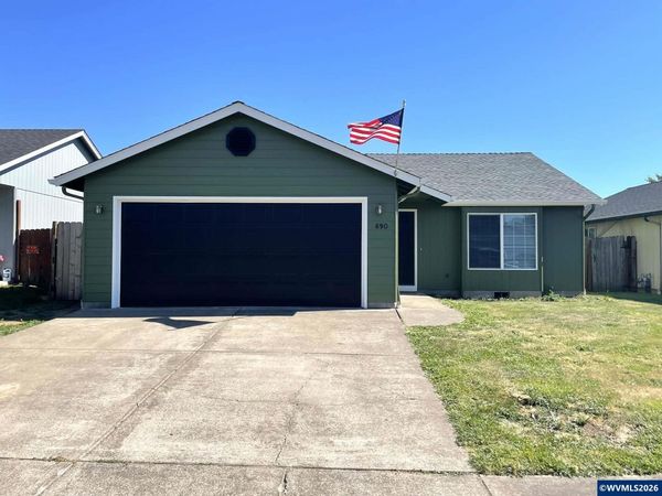 690 S Sunrise Dr, Jefferson, OR 97352