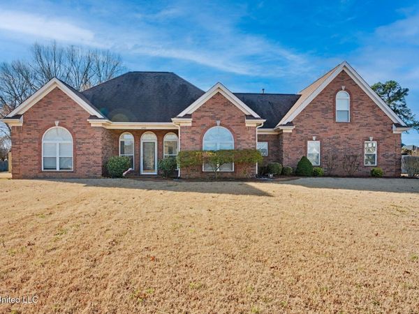 2501 N Lamar Place, Hernando, MS 38632