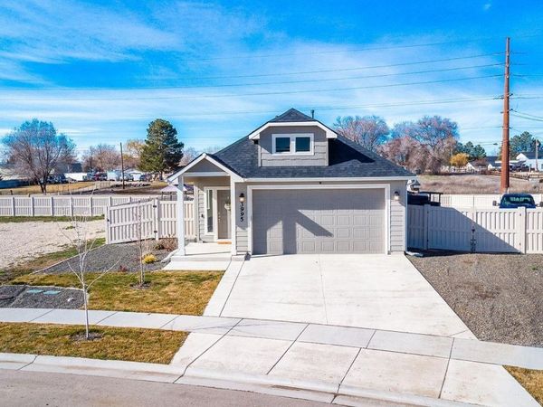 3995 S Quilt Ave, Nampa, ID 83687
