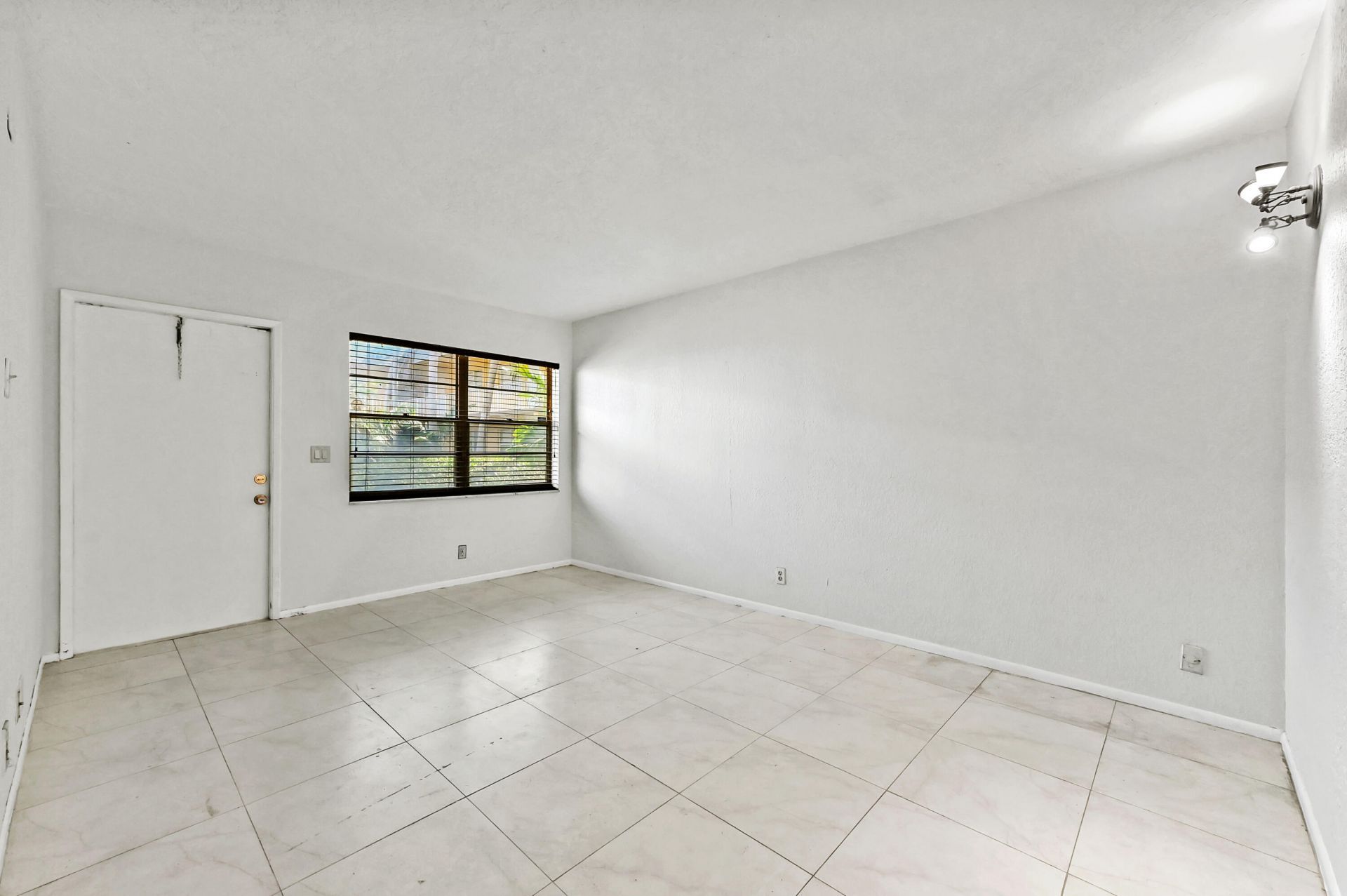 240 Croton Avenue, Unit 102, Lantana, FL 33462 Photo