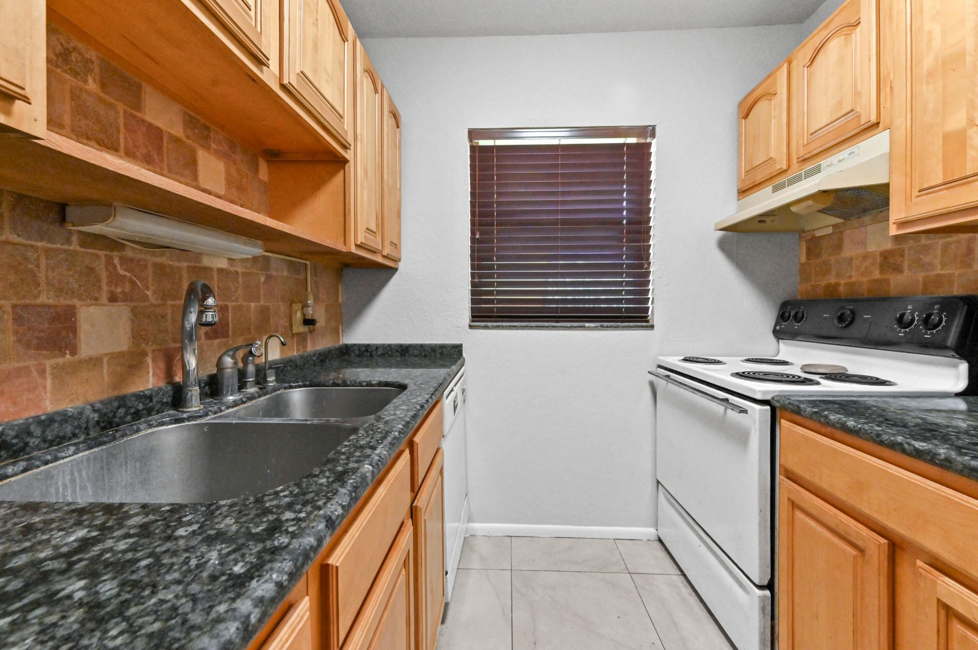 240 Croton Avenue, Unit 102, Lantana, FL 33462 Photo