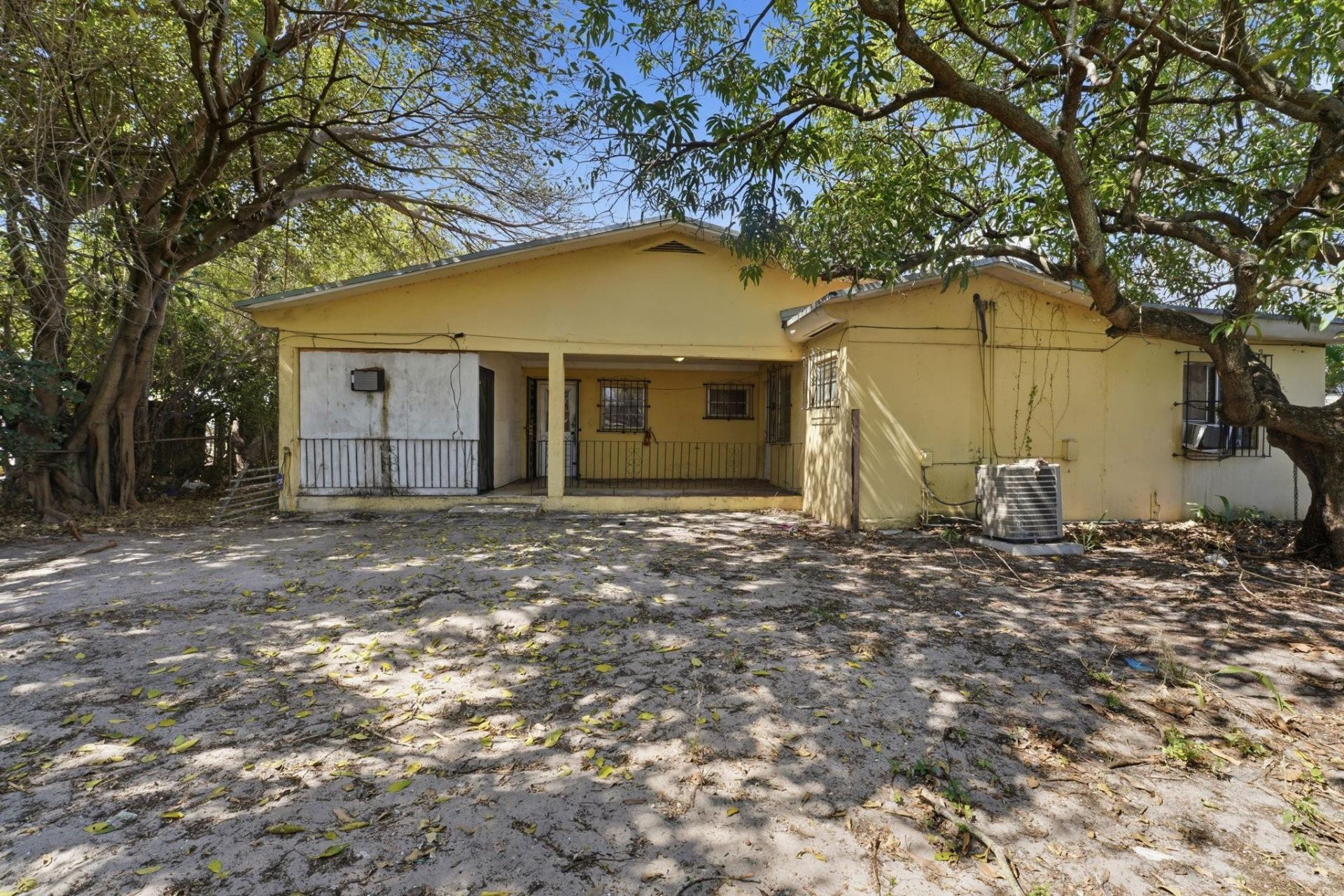 4925 E 9th Court, Hialeah, FL 33013 Photo