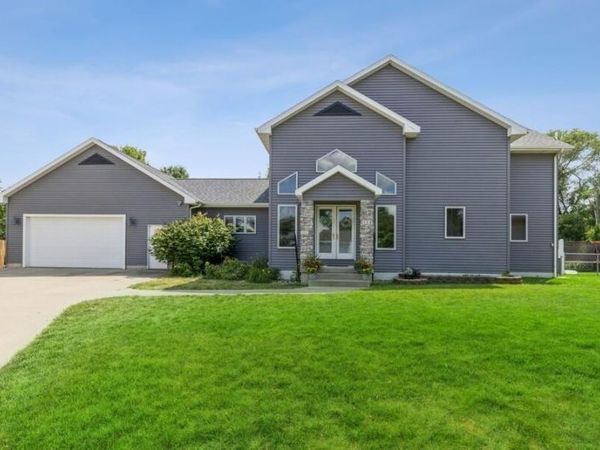 310 Topaz Court, Ames, IA 50010