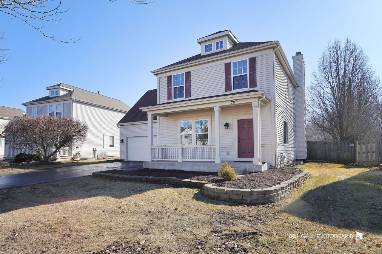 799 S Waterbury Drive, Round Lake, IL 60073 Main Photo