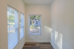 1922 Harper Street photo 4