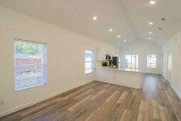 1922 Harper Street photo 4