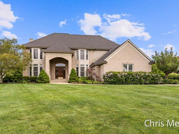 150 Bay Circle Drive, Holland, MI 49424